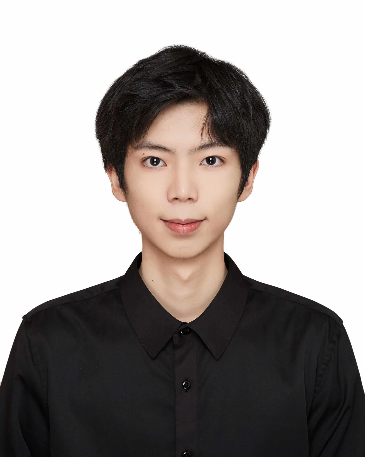 Portrait of Yuhan Wu (吴钰晗) wearing black against a white background
